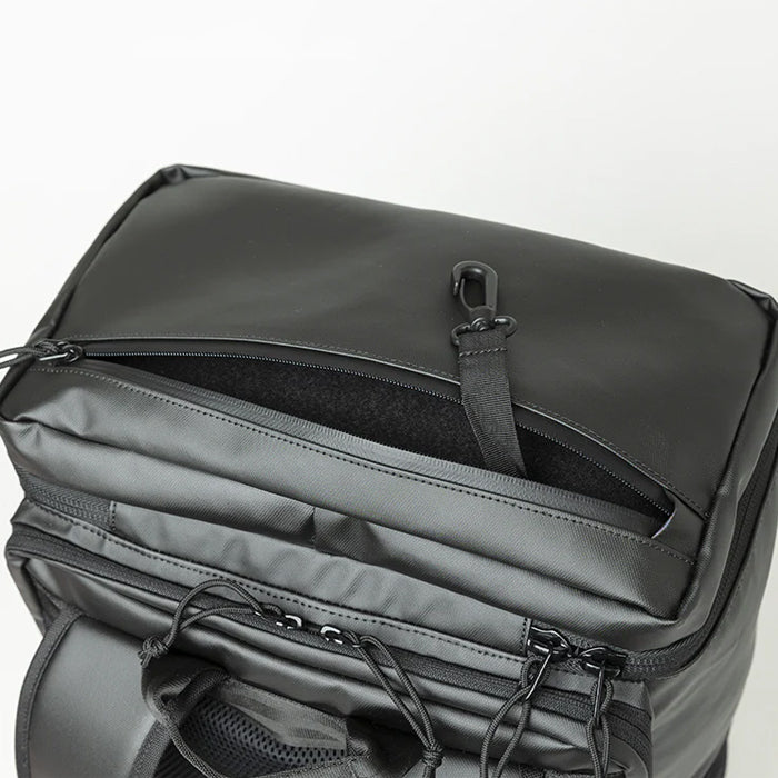 バックパック TPU BOX PACK 46L | ニューエラ |