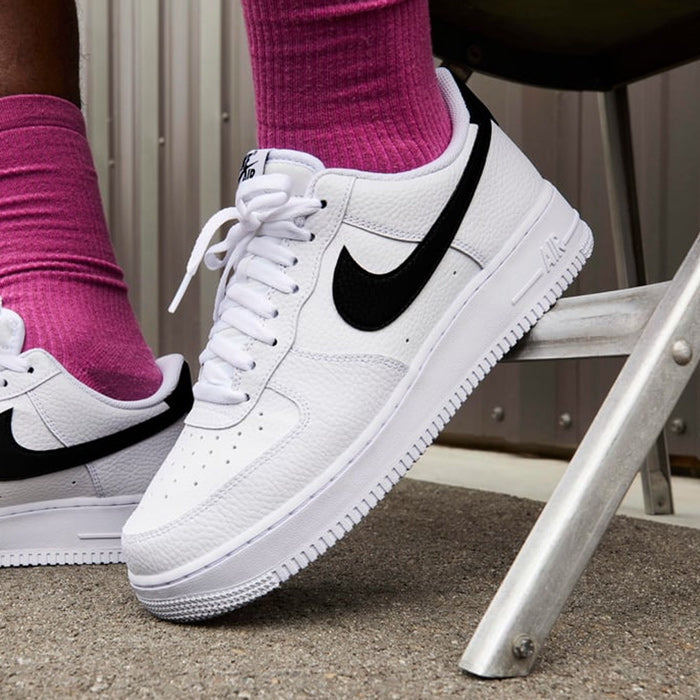 【全2色】【サイズ交換1回無料】NIKE ナイキ メンズ スニーカー シューズ エアフォースワン AIR FORCE 1 '07 AN21 CT2302