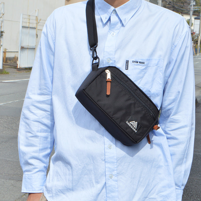ショルダーポーチ PADDED SHOULDER POUCH M | グレゴリー |