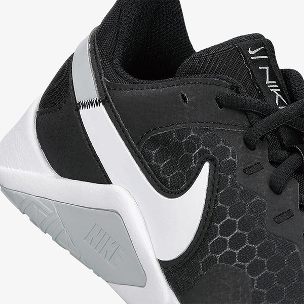 レジェンドエッセンシャル2 ナイキ NIKE W legend essential2 CQ9545 スニーカー シューズ 女性 婦人 レディース 靴 運動靴 ジム スポーツ ダンス ウォーキング ジョギング 黒 ブラック 白 ホワイト