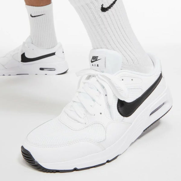 ナイキ スニーカー 軽量 ランニング シューズ メンズ NIKE AIR MAX SC エアマックス SC スポーツ お出かけ ローカット ジム 運動 トレーニング 白靴 黒靴 人気 CW4555