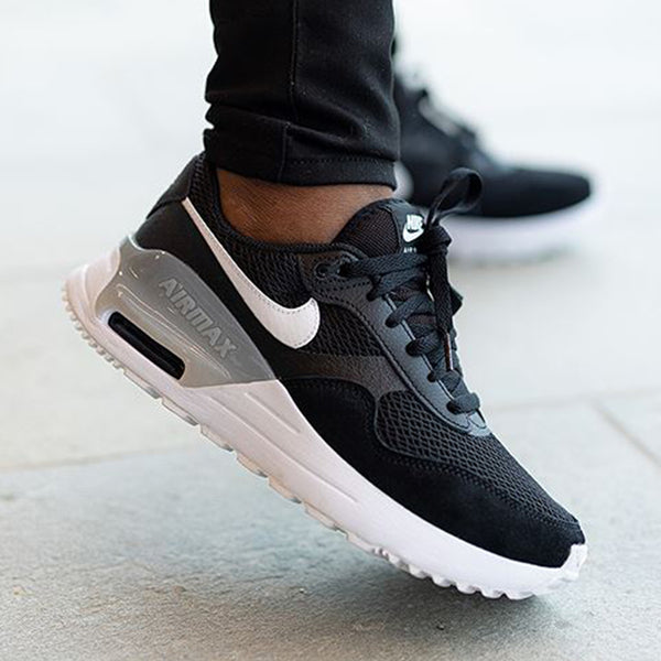 ナイキ W NIKE AIR MAX SYSTM レディース スポーツ スニーカー 軽量 靴 エアMAX DM9538 スタイリッシュ 人気 かわいい 黒靴 シューズ ランニング