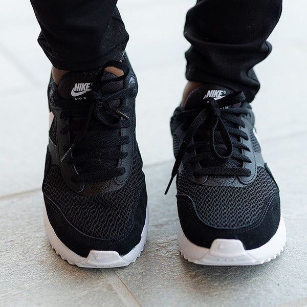 ナイキ W NIKE AIR MAX SYSTM レディース スポーツ スニーカー 軽量 靴 エアMAX DM9538 スタイリッシュ 人気 かわいい 黒靴 シューズ ランニング