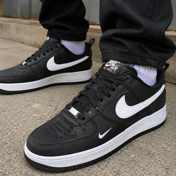 NIKE AIR FORCE 1 '07 ナイキ エアフォース ワン エッセンシャル スニーカー